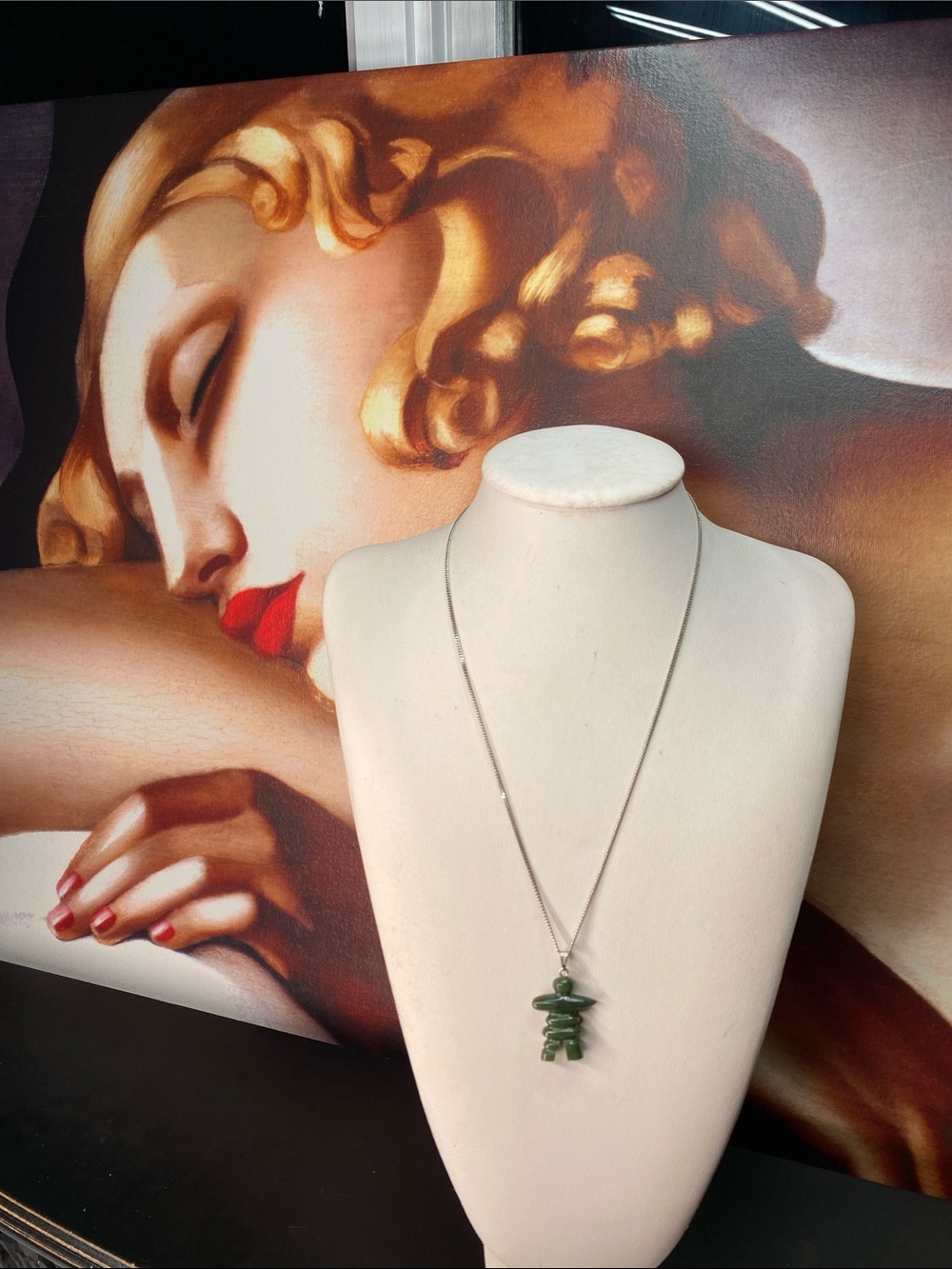 🍇 Inukshuk Pendant Hand Carved Nephrite Jade 18KT GP Chain